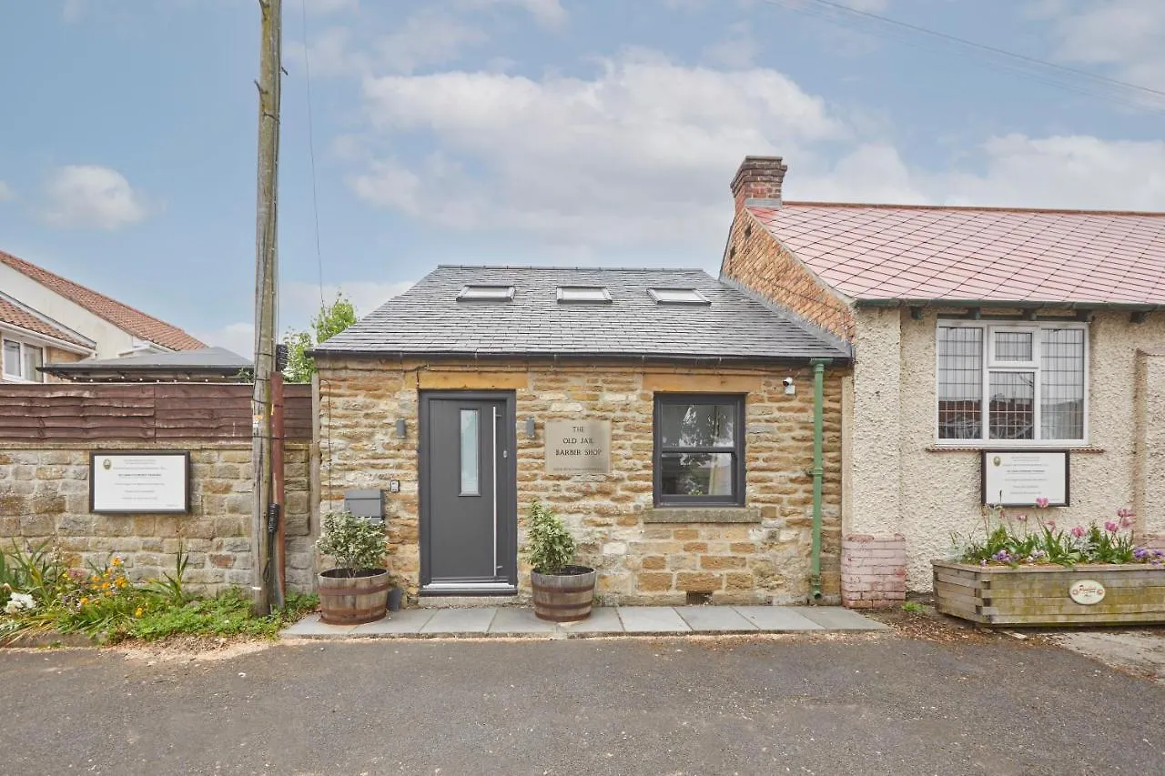 Host & Stay - The Old Jail Barber'S Shop Seamer 0*,  United Kingdom
