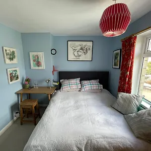 Artist's With Views Over Homestay Bath