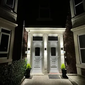 Luxury Ensuite @ Kingsley Terrace Homestay Newcastle upon Tyne